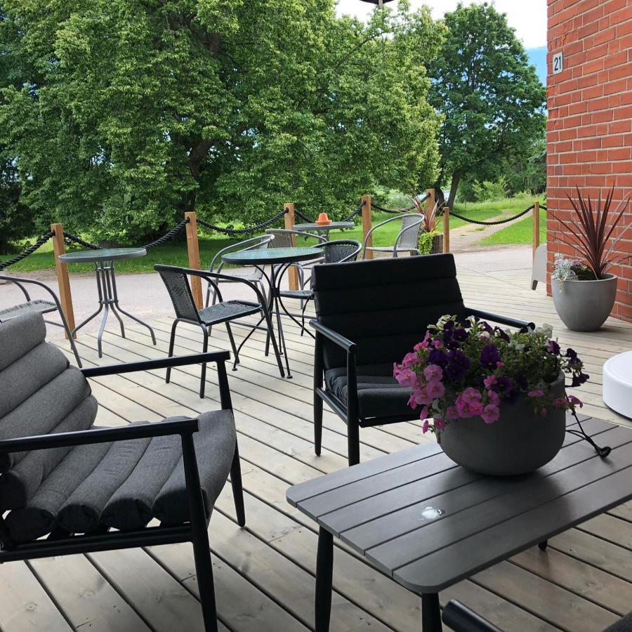 Hotel & Hostel Silmu Evitskog Екстериор снимка
